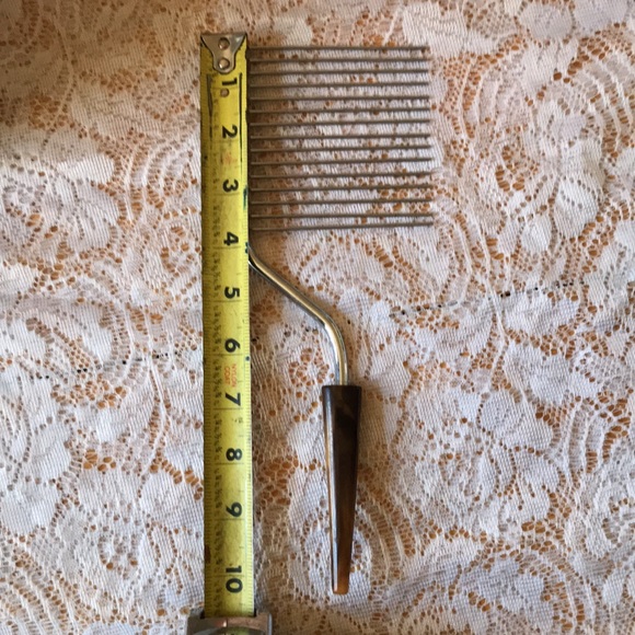 VINTAGE Lagner Hostess Helper - Cake Breaker - Picture 3 of 5